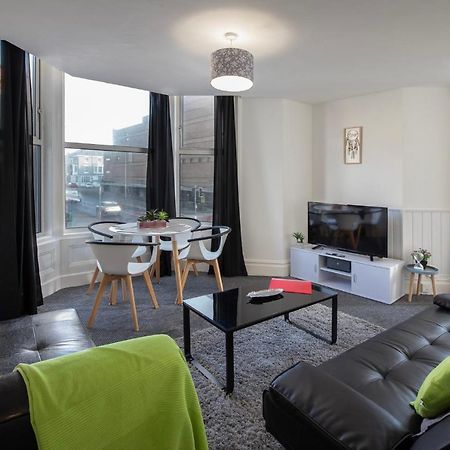 02 Springfield - Sleeps 6 Apartment Blackpool Exterior photo